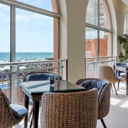 SOL LUNA BAY RESORT Bars