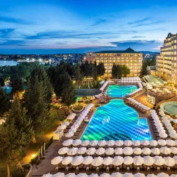 SOL NESSEBAR PALACE Pools & Beach