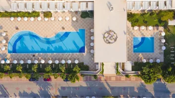SOLIVIA HOTEL Pools & Beach