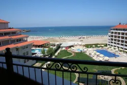 SOUTH BEACH HOTEL Pools & Beach