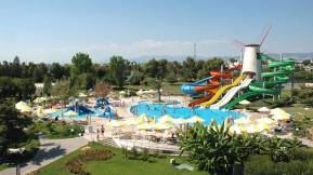 STARLIGHT RESORT HOTEL Pools & Beach
