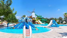 STARLIGHT RESORT HOTEL Pools & Beach