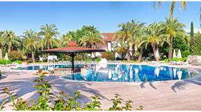 STARLIGHT RESORT HOTEL Pools & Beach