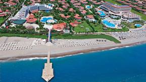 STARLIGHT RESORT HOTEL Pools & Beach