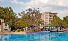 SUENO HOTELS BEACH SIDE Pools & Beach