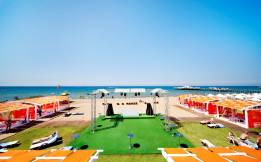 SUENO HOTELS BEACH SIDE Pools & Beach