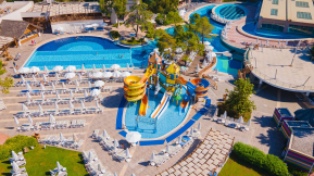 SUENO HOTELS BEACH SIDE Pools & Beach