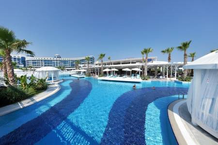 SUENO HOTELS DELUXE BELEK Pools & Beach