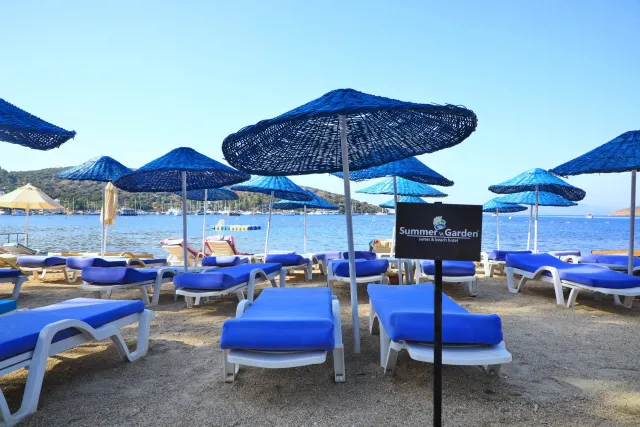SUMMER GARDEN SUITES - BEACH HOTEL Pools & Beach