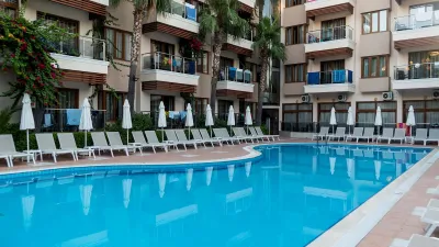 SUN BEACH PARK HOTEL Pools & Beach