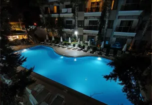 SUN BEACH PARK HOTEL Pools & Beach