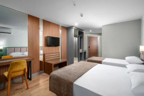 SUN HEAVEN QUEEN HOTEL Rooms