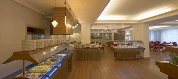 SUNBAY PARK HOTEL Restaurants