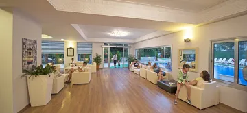 SUNBAY PARK HOTEL Lobby