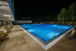 SUNCE HOTEL Pools & Beach