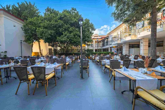 SUNDIA BY LIBERTY SUNCITY HOTEL Restaurants