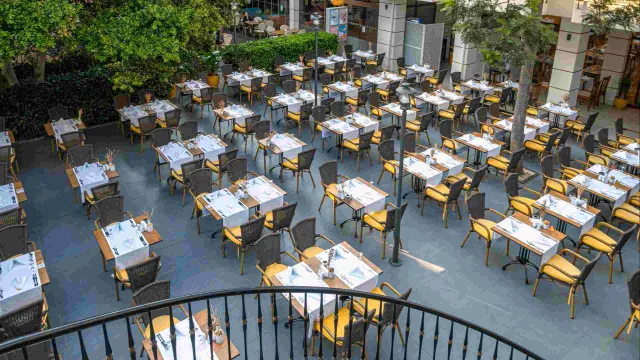 SUNDIA BY LIBERTY SUNCITY HOTEL Restaurants
