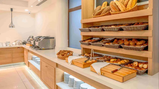 SUNDIA BY LIBERTY SUNCITY HOTEL Restaurants