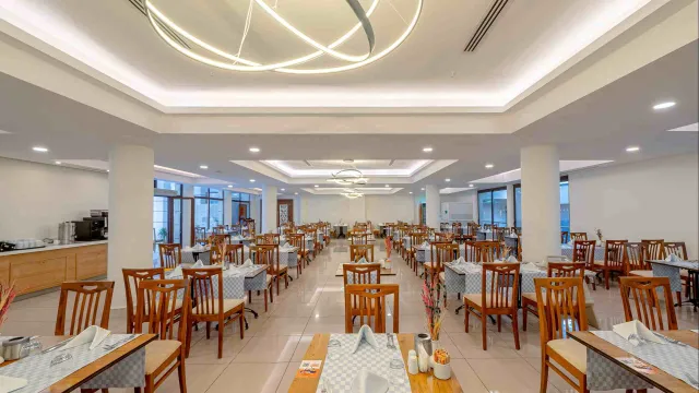 SUNDIA BY LIBERTY SUNCITY HOTEL Restaurants