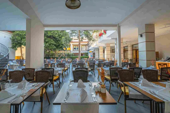 SUNDIA BY LIBERTY SUNCITY HOTEL Restaurants