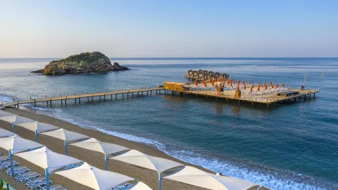 SUNIS EFES ROYAL PALACE RESORT Pools & Beach