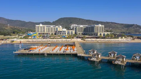 SUNIS EFES ROYAL PALACE RESORT Pools & Beach
