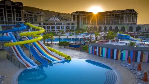 SUNIS EFES ROYAL PALACE RESORT Pools & Beach