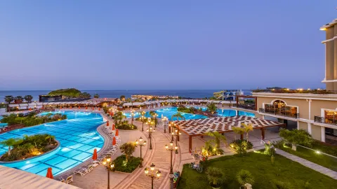 SUNIS EFES ROYAL PALACE RESORT Pools & Beach