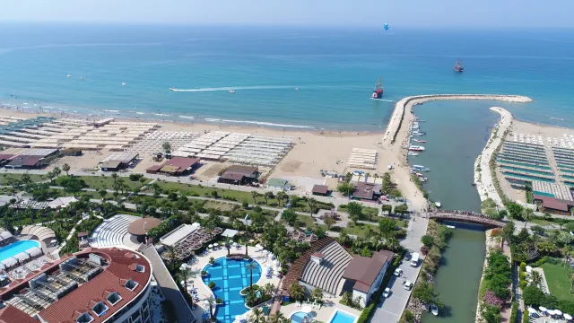 SUNIS EVREN BEACH RESORT - SPA Pools & Beach