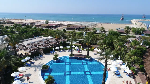 SUNIS EVREN BEACH RESORT - SPA Pools & Beach