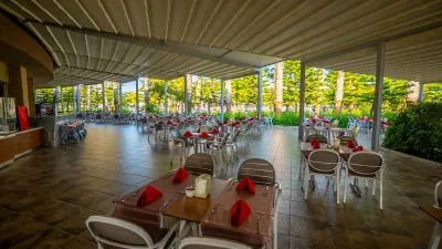 SUNMELIA BEACH RESORT Restaurants