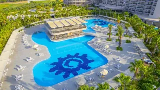 SUNMELIA BEACH RESORT Pools & Beach