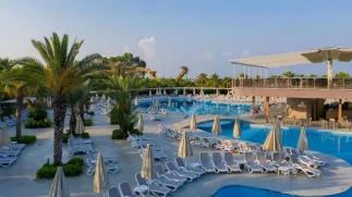 SUNMELIA BEACH RESORT Pools & Beach
