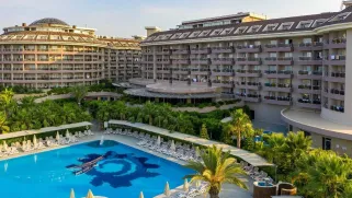 SUNMELIA BEACH RESORT Pools & Beach
