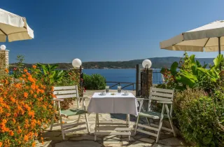 SUNRISE HOTEL Restaurants