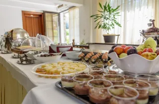 SUNRISE HOTEL Restaurants