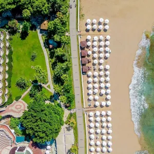 SUNRISE QUEEN LUXURY RESORT Pools & Beach