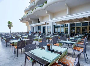 SUNRISE QUEEN LUXURY RESORT Restaurants