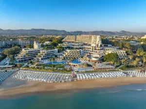 SUNRISE QUEEN LUXURY RESORT