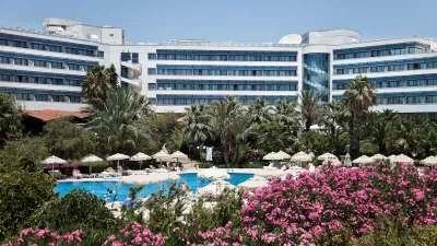 SUNRISE RESORT HOTEL Pools & Beach