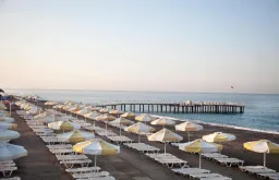 SUNRISE RESORT HOTEL Pools & Beach