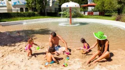 SUNRISE RESORT HOTEL Pools & Beach