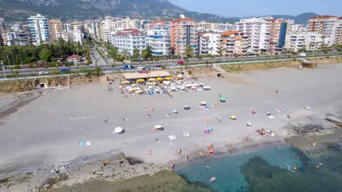 SUNSTAR BEACH HOTEL Pools & Beach