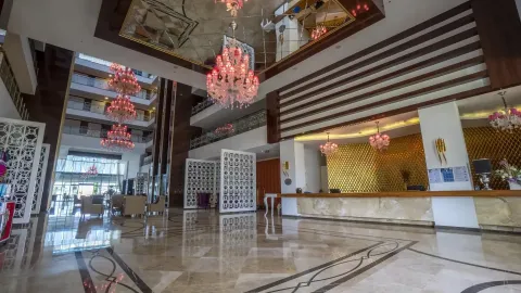 SUNSTAR RESORT HOTEL Lobby