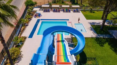 SURAL GARDEN HOTEL Pools & Beach