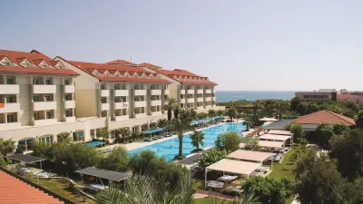 SURAL RESORT HOTEL Pools & Beach