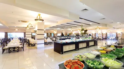 SURAL RESORT HOTEL Restaurants