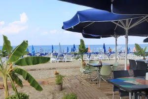 TAC PREMIER HOTEL-SPA Pools & Beach
