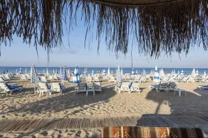TAC PREMIER HOTEL-SPA Pools & Beach