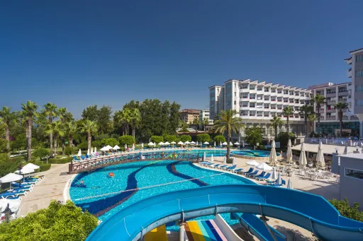 TERRACE BEACH RESORT Pools & Beach